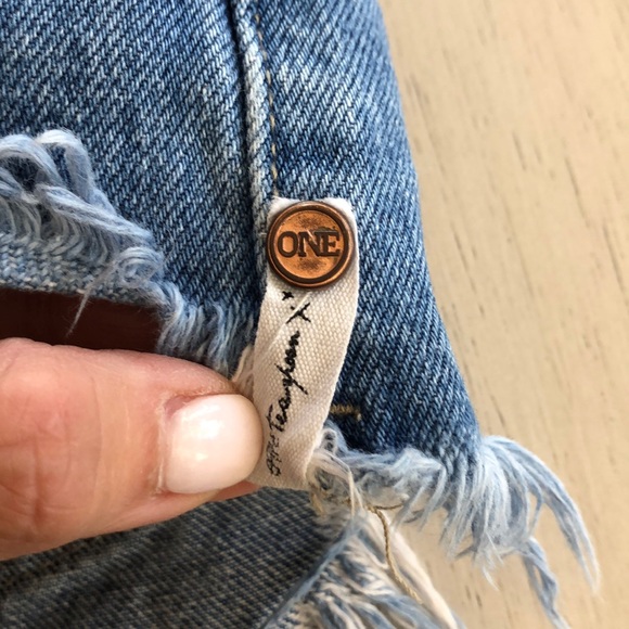 One teaspoon, one X denim shorts, size 24 - Picture 4 of 7